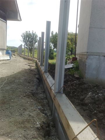 Postup montáže - betonové ploty:: LUKABETON